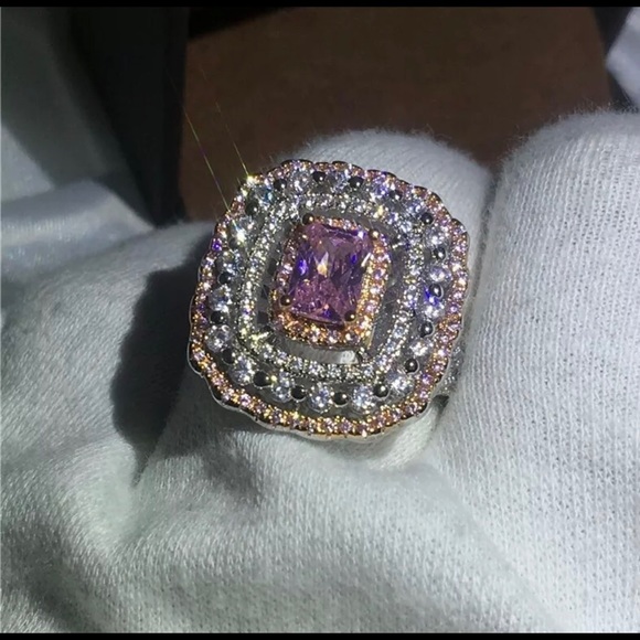 Ring - Picture 4 of 4